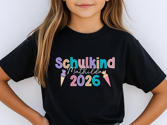 T-Shirt Schulkind 2026 Personalisiert Einschulung Geschenk Schulanfang Shirt Vorschuler
