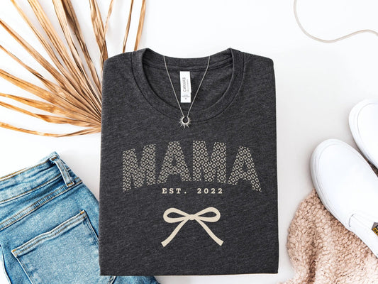 Mama T-Shirt personalisiert Muttertagsgeschenk personalisierte Geschenke für Mütter Muttertag Geschenkidee personalisiertes - Shirt für sie