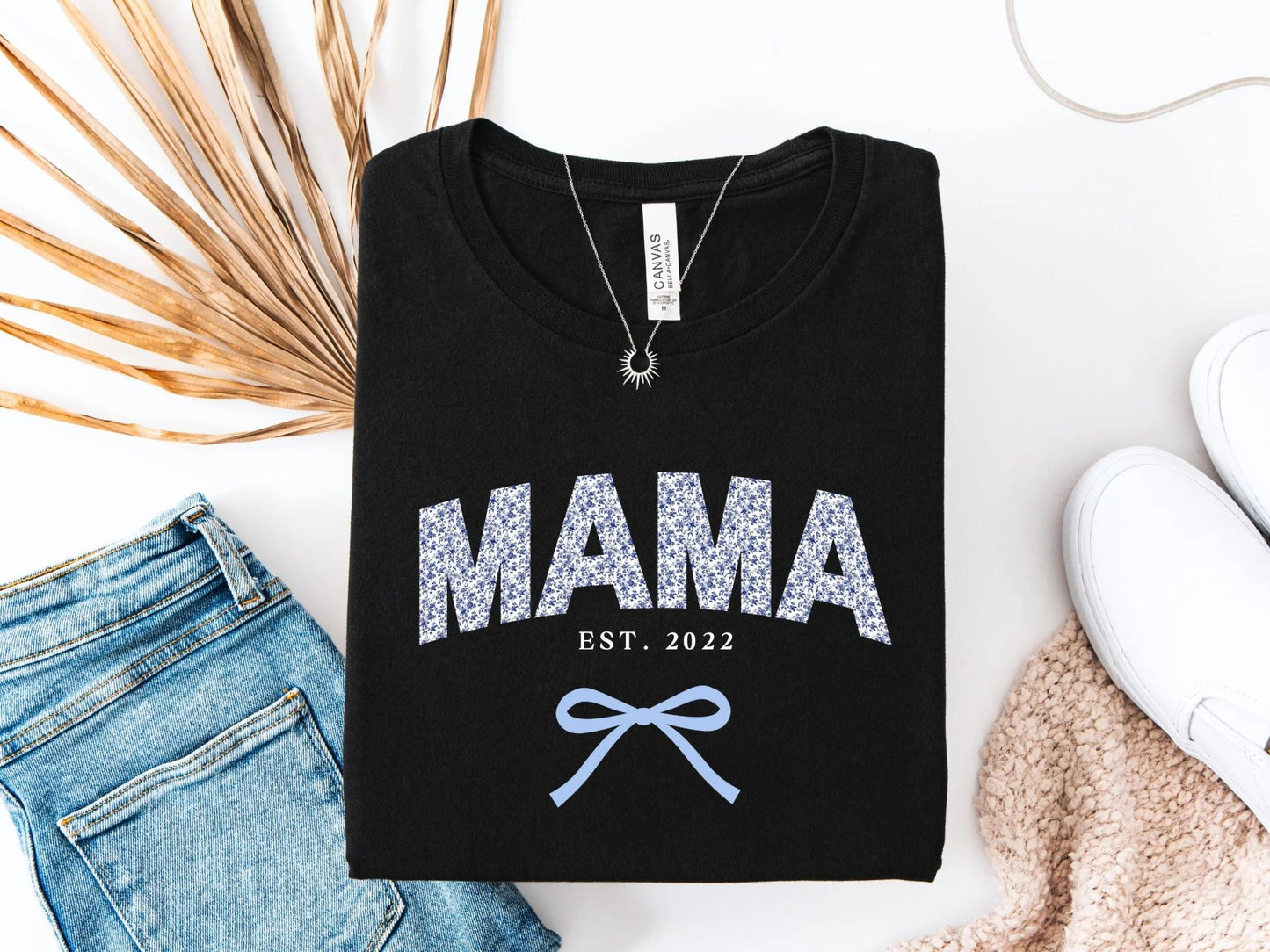 Mama T-Shirt personalisiert Muttertagsgeschenk personalisierte Geschenke für Mütter Muttertag Geschenkidee personalisiertes - Shirt für sie - Mamas & Minis