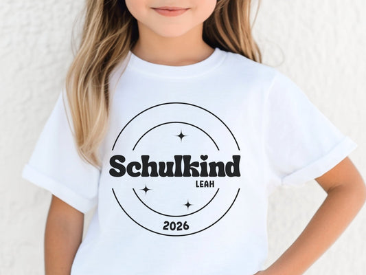 Schulkind T-Shirt mit Name, Personalisiertes Geschenk, Einschulung Geschenke, Shirt Schulanfang