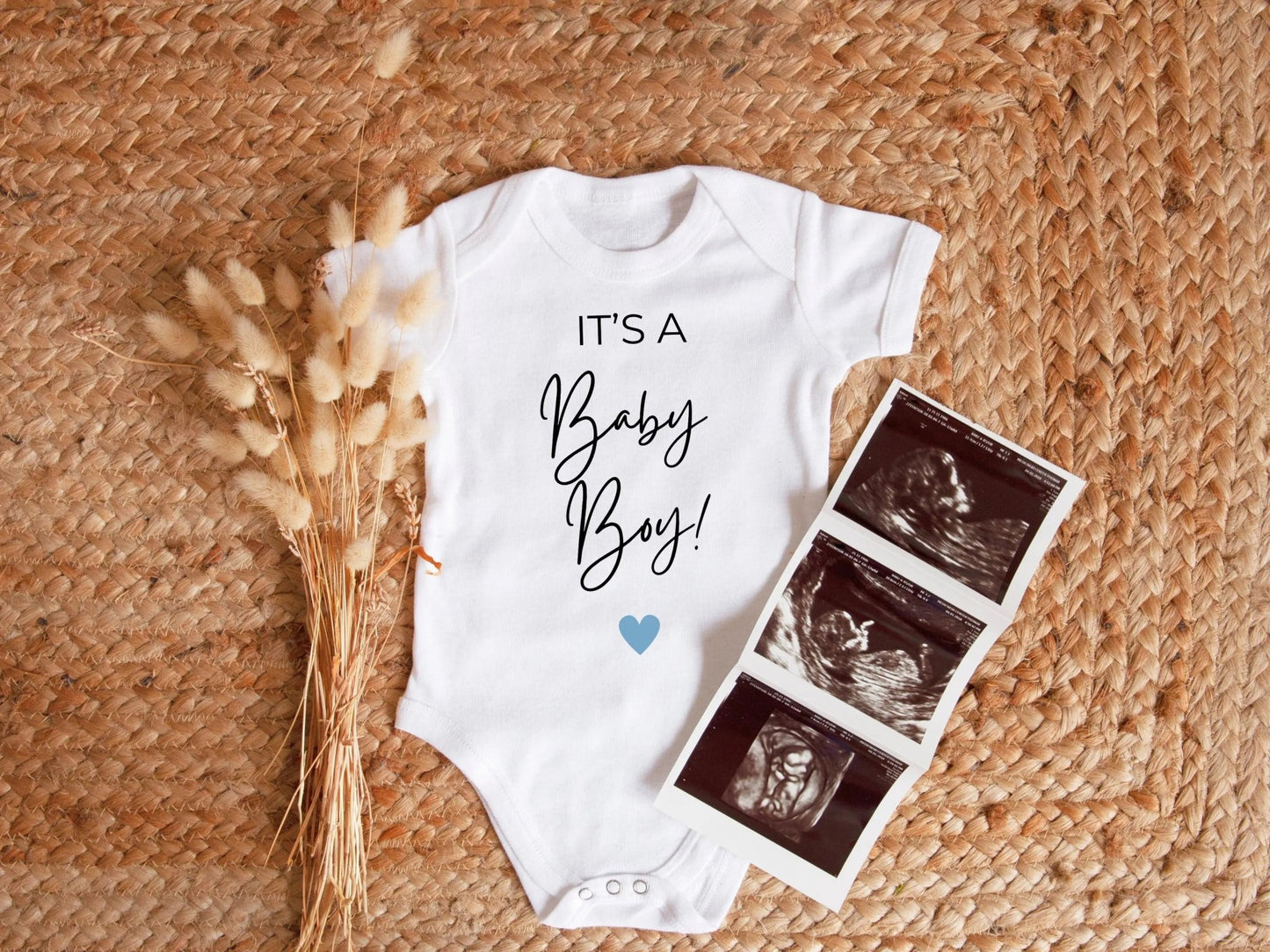 Babybody, Babygeschenk, kurzarm - Body It's a Boy, Baby verkünden, Baby verkünden, Gender Reveal, Umstandsverkündung - Mamas & Minis
