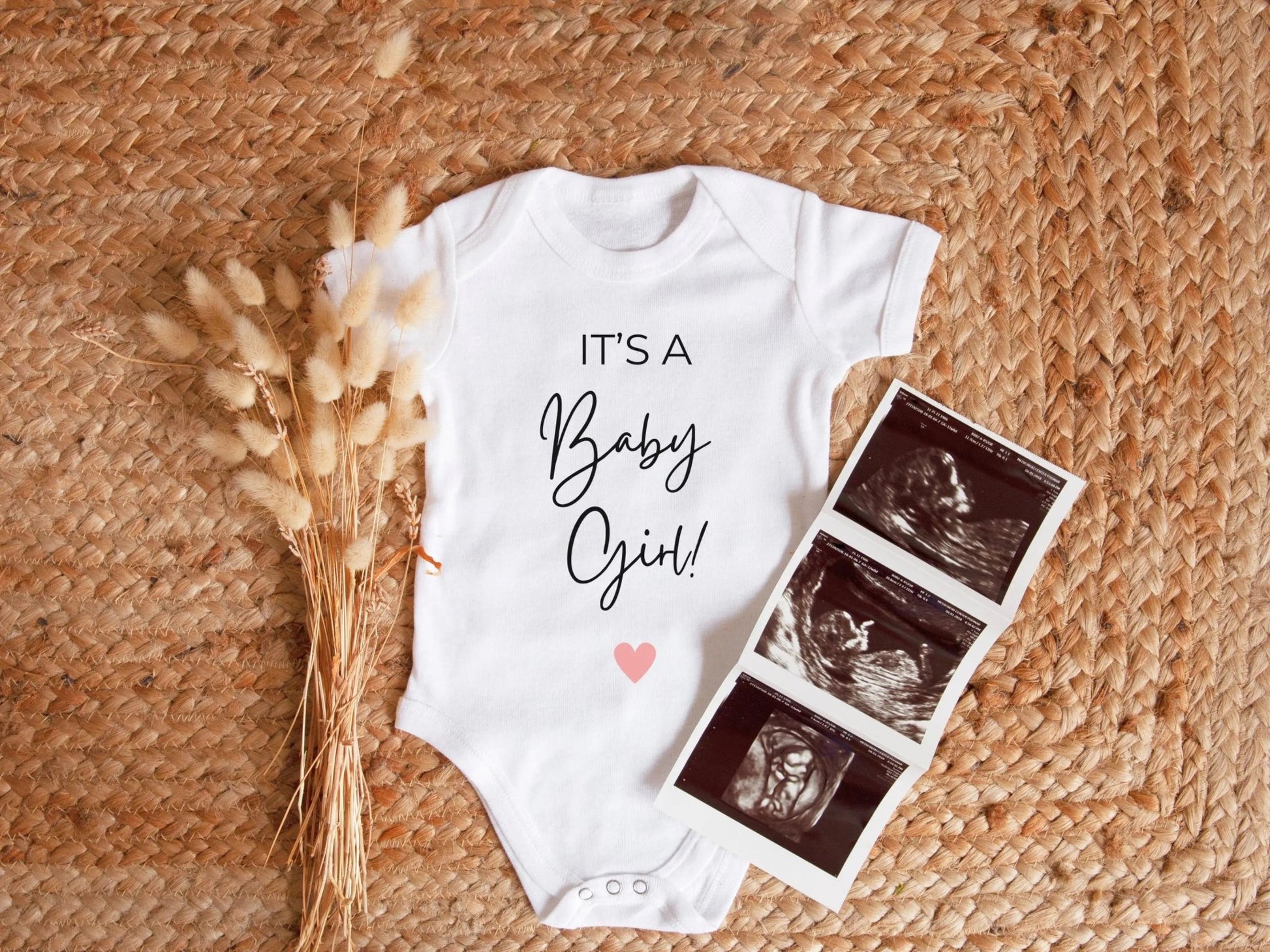 Babybody, Babygeschenk, kurzarm - Body It's a Boy, Baby verkünden, Baby verkünden, Gender Reveal, Umstandsverkündung - Mamas & Minis