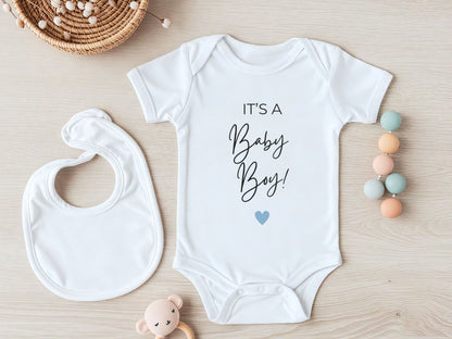 Babybody It’s a Boy – Süßes Babygeschenk aus Bio - Baumwolle, Kurzarm - Mamas & Minis