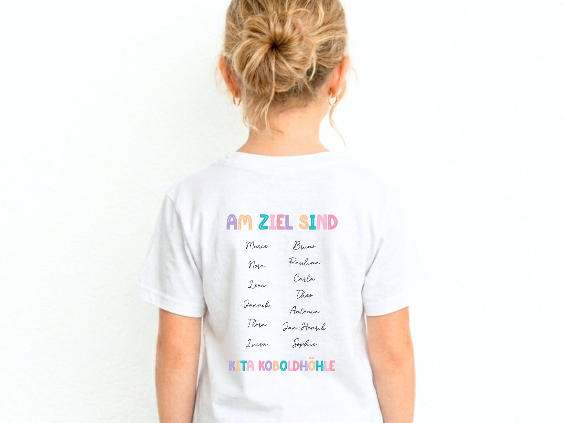 Einschulung Geschenk - Schulkind 2026 T-Shirt mit Namen - Mamas & Minis