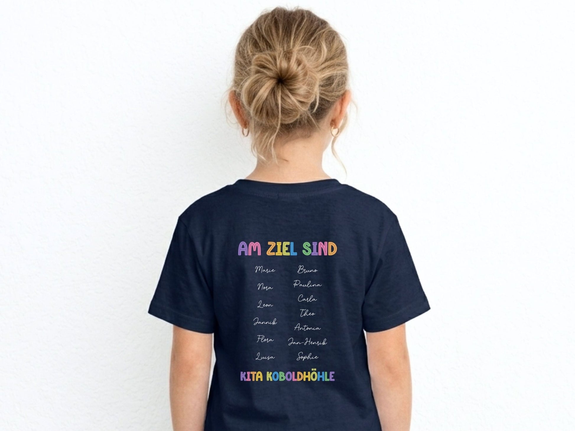 Einschulung Geschenk - Schulkind 2026 T-Shirt mit Namen - Mamas & Minis