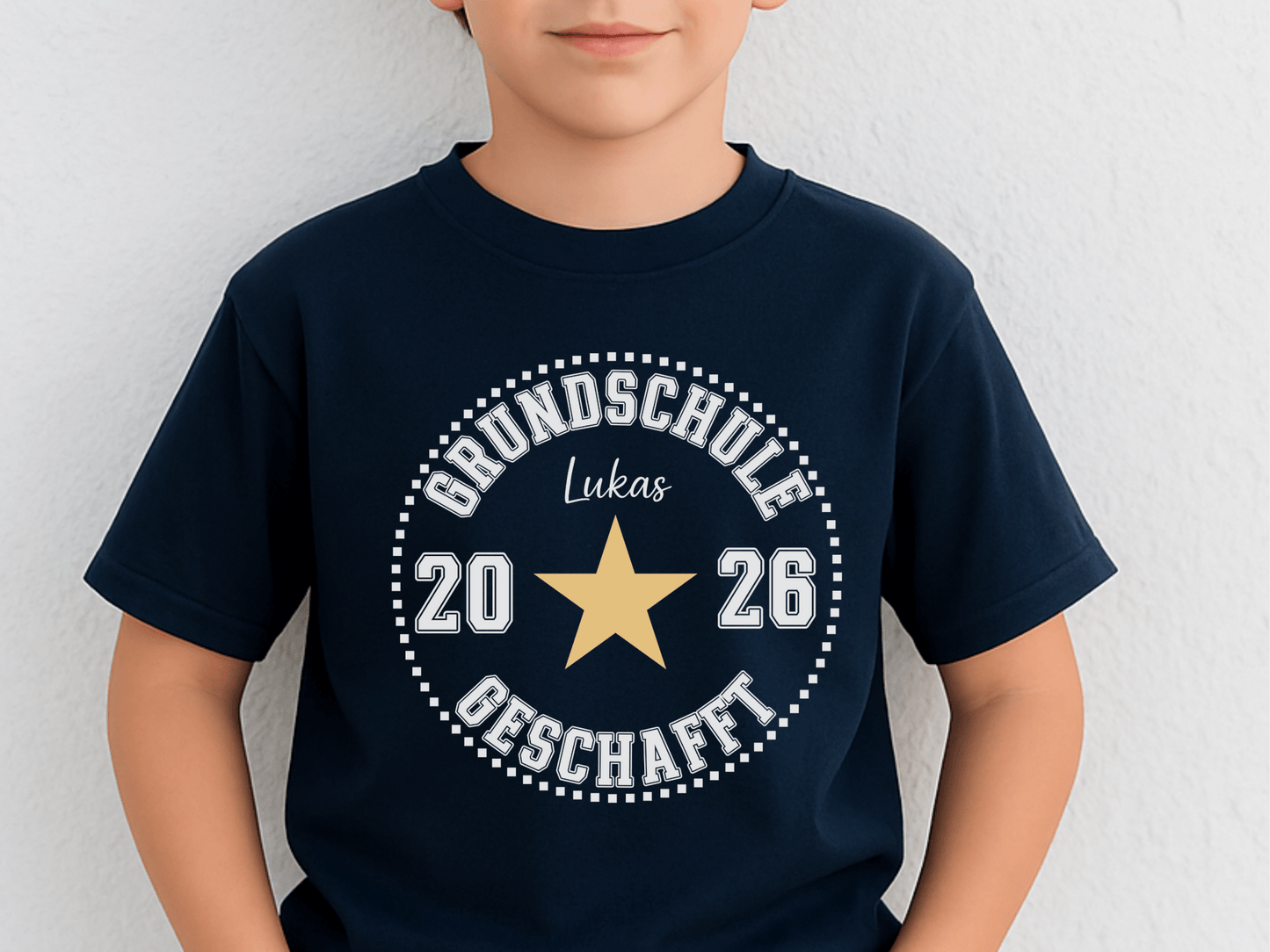 Personalisiertes Grundschulabschluss T-Shirt mit Name & Jahr - Perfektes Abschiedsgeschenk für Kinder