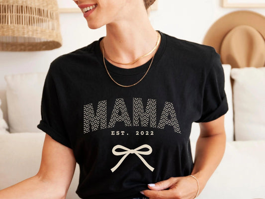 Mama T-Shirt personalisiert Muttertagsgeschenk personalisierte Geschenke für Mütter Muttertag Geschenkidee personalisiertes - Shirt für sie - Mamas & Minis