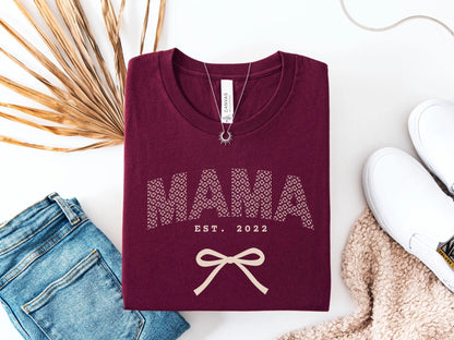 Mama T-Shirt personalisiert Muttertagsgeschenk personalisierte Geschenke für Mütter Muttertag Geschenkidee personalisiertes - Shirt für sie - Mamas & Minis