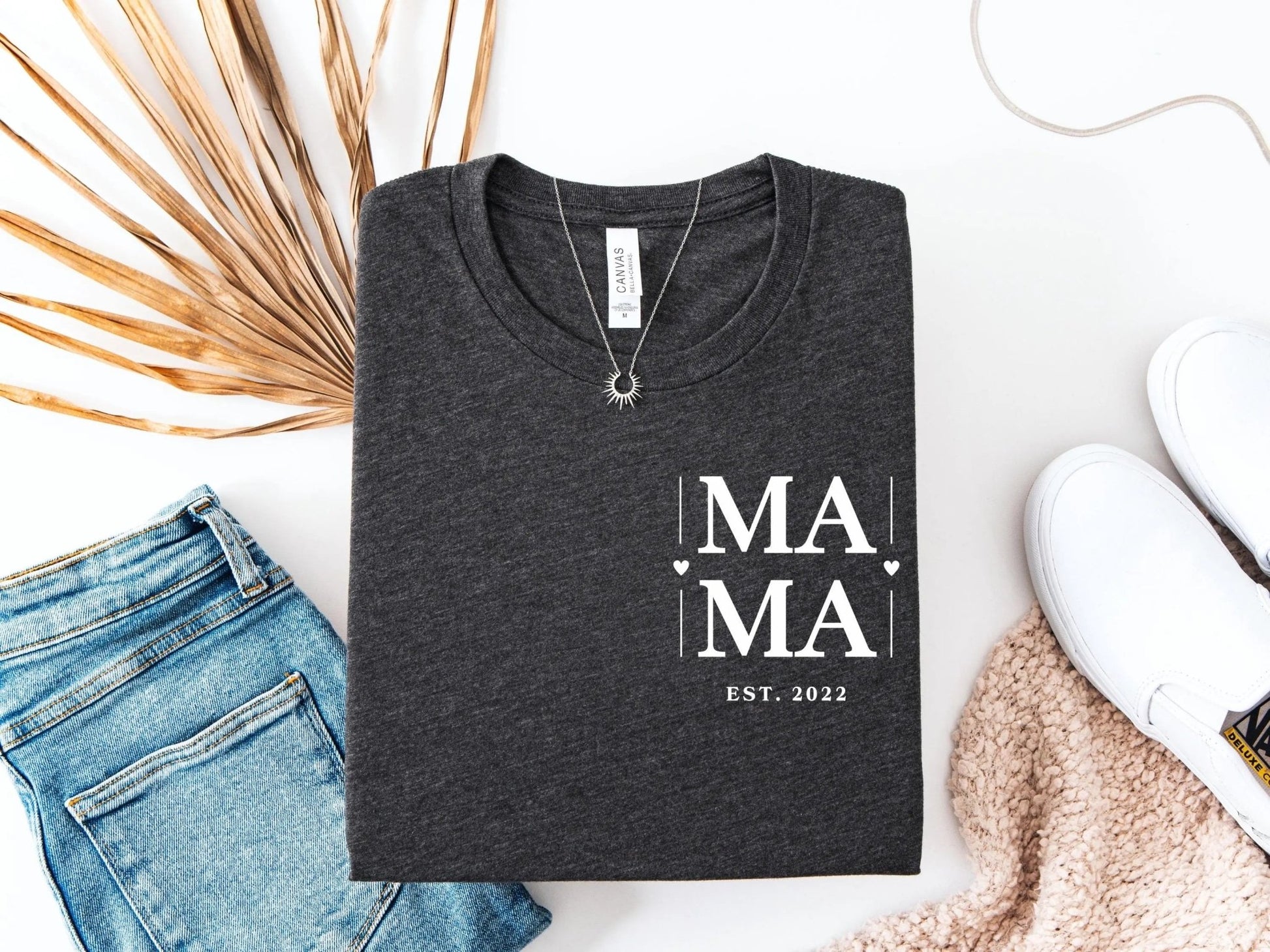 Mama T-Shirt personalisiert Muttertagsgeschenk personalisierte Geschenke für Mütter Muttertag Geschenkidee personalisiertes - Shirt für sie - Mamas & Minis