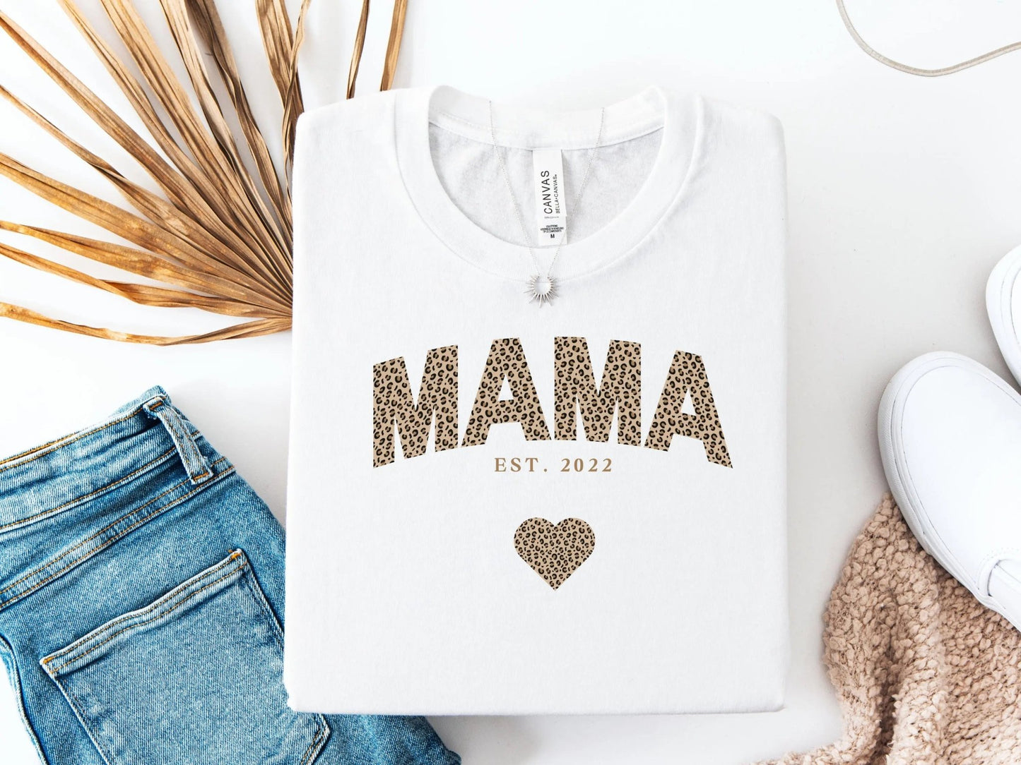 Mama T-Shirt personalisiert Muttertagsgeschenk personalisierte Geschenke für Mütter Muttertag Geschenkidee personalisiertes - Shirt für sie - Mamas & Minis