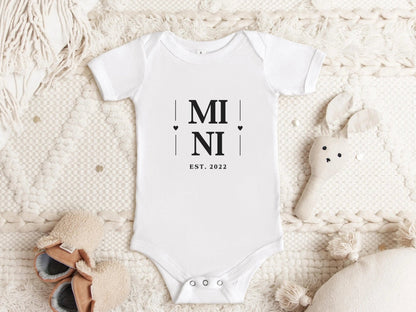Papa - Geschenke Personalisiertes Papa Shirt Partnerlook Geschenke Vatertag Familie Outfit Männer Shirt Papageschenk TShirt Tochter Sohn Mini - Mamas & Minis