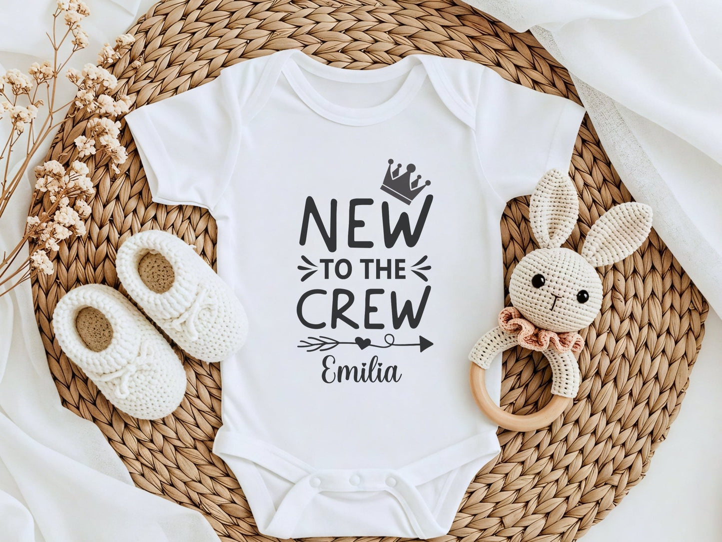 Personalisierter Babybody New to the Crew - Mamas & Minis