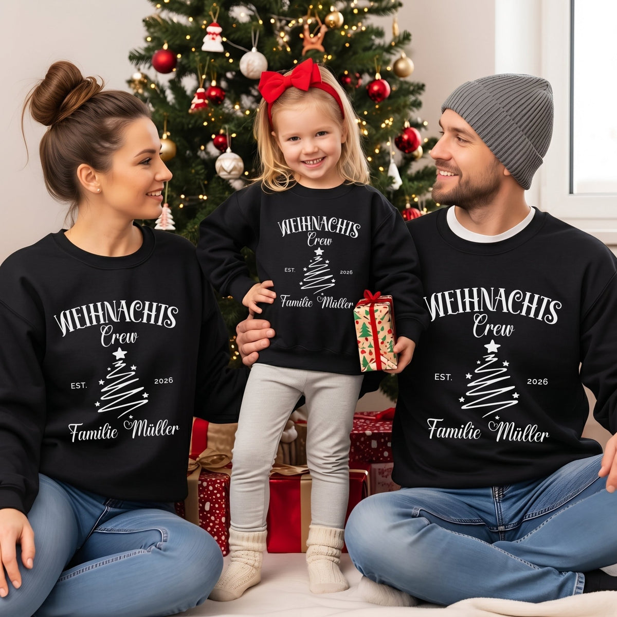 Personalisierter Weihnachtscrew Pullover für die Familie - Mamas & Minis