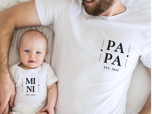 Personalisiertes Babygeschenk Babybody Partnerlook Geschenke Baby Geburtsgeschenk Personalisiert Body Baby Geburt Geschenk - personalisiert - Mamas & Minis