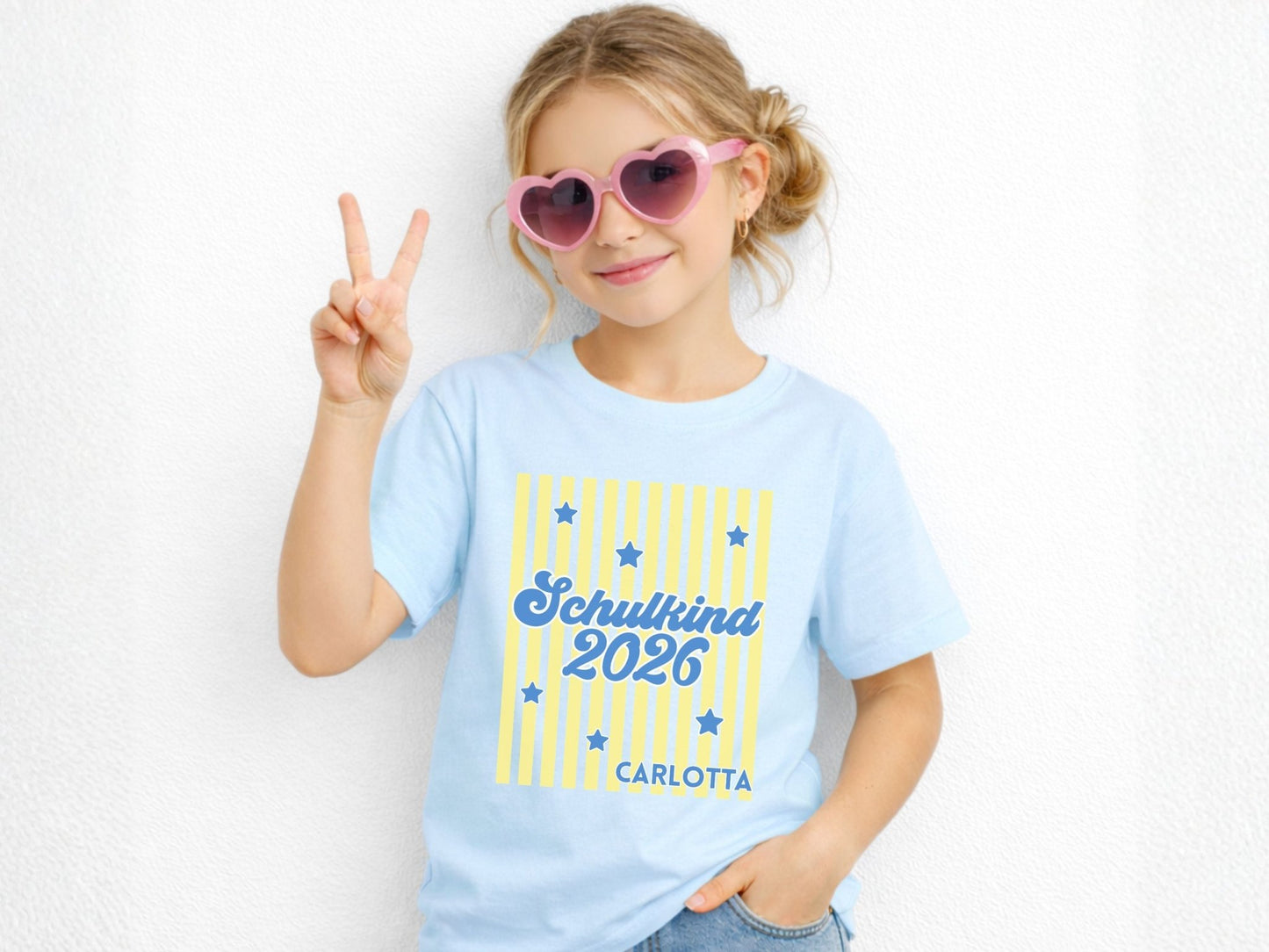 Schulkind T-Shirt mit Streifen personalisiert zur Einschulung - Mamas & Minis