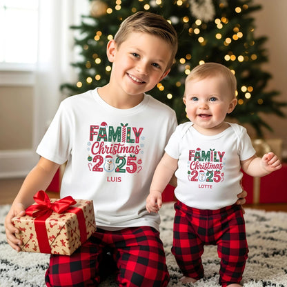 Personalisierte Weihnachtspullover für die ganze Familie